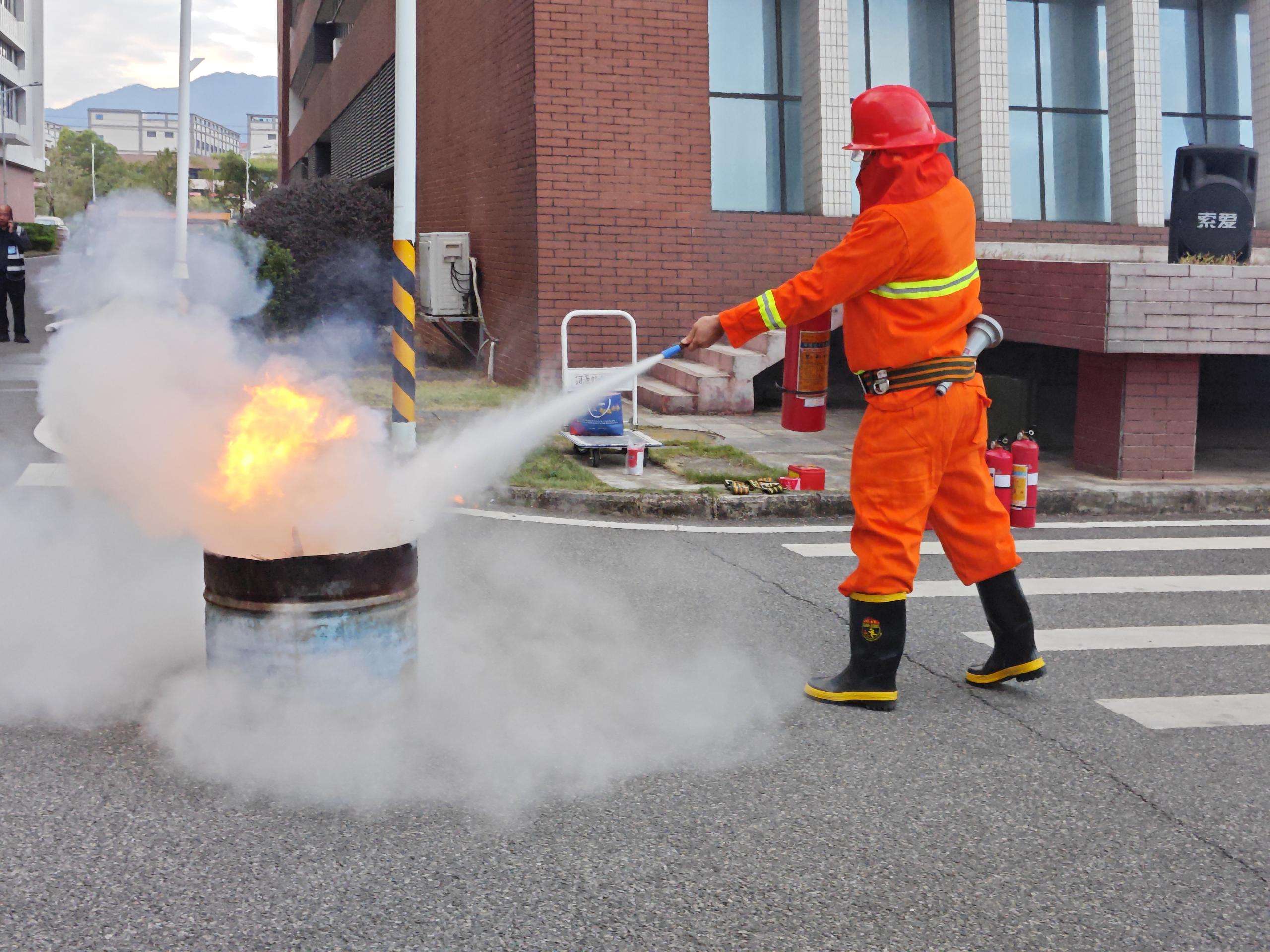 筑牢安全防线！必赢亚洲成功进行2024下半年消防应急演练